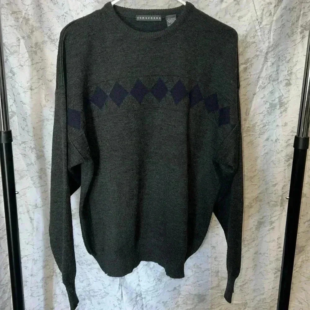 Consensus Men’s Sweater G20